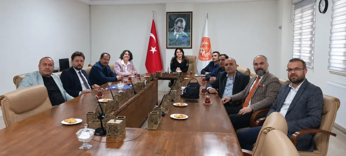 Sivas'ta mesleki eğitim için üniversite ve iş dünyası buluştu