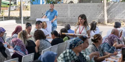 Bornova’da kadınlar bostanda buluştu